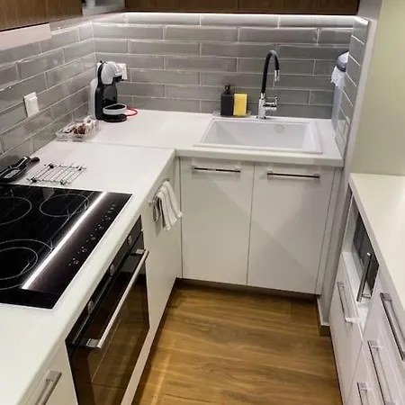 شقة - άνεση στην καρδιά της πόλης ! *